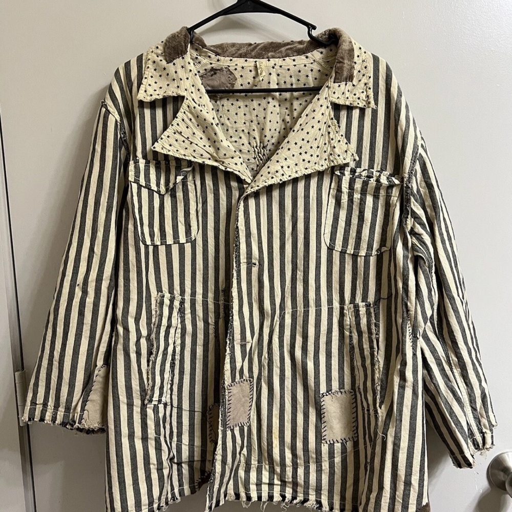 Magnolia Pearl Striped Jacket in Black and Cream reversible (item B14.4)